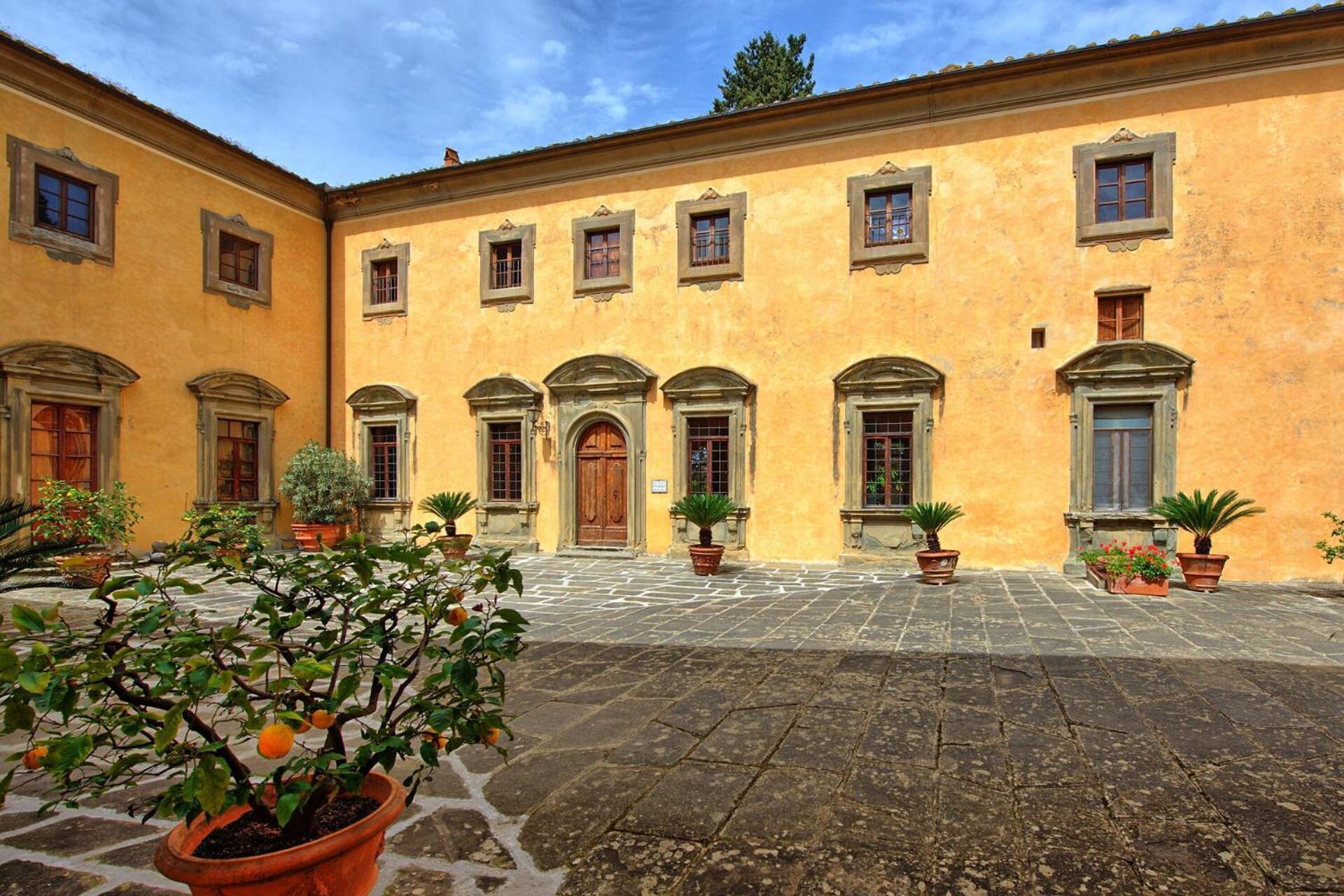 Castello Di Montegufoni By Posarellivillas Montagnana Val Di Pesa Exterior photo